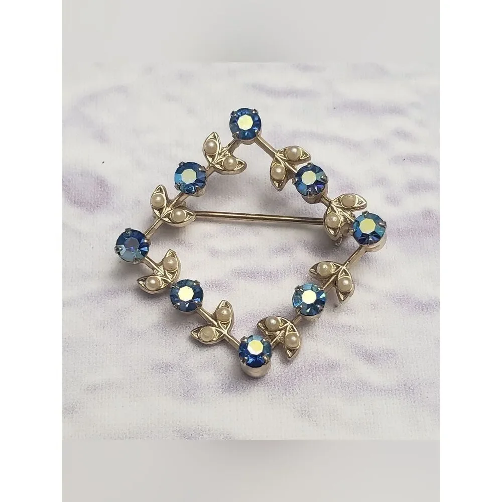 VINTAGE 1960s Dainty Square Floral Brooch Hat Pin Blue Aurora Borealis